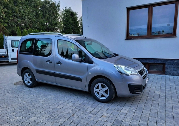 Peugeot Partner cena 41500 przebieg: 165000, rok produkcji 2016 z Lwówek Śląski małe 121